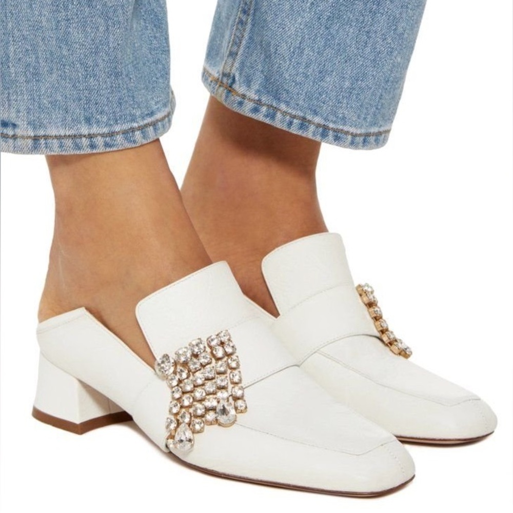 Stuart Weitzman Leather Crystal Embellishment Irises Loafers Size 8